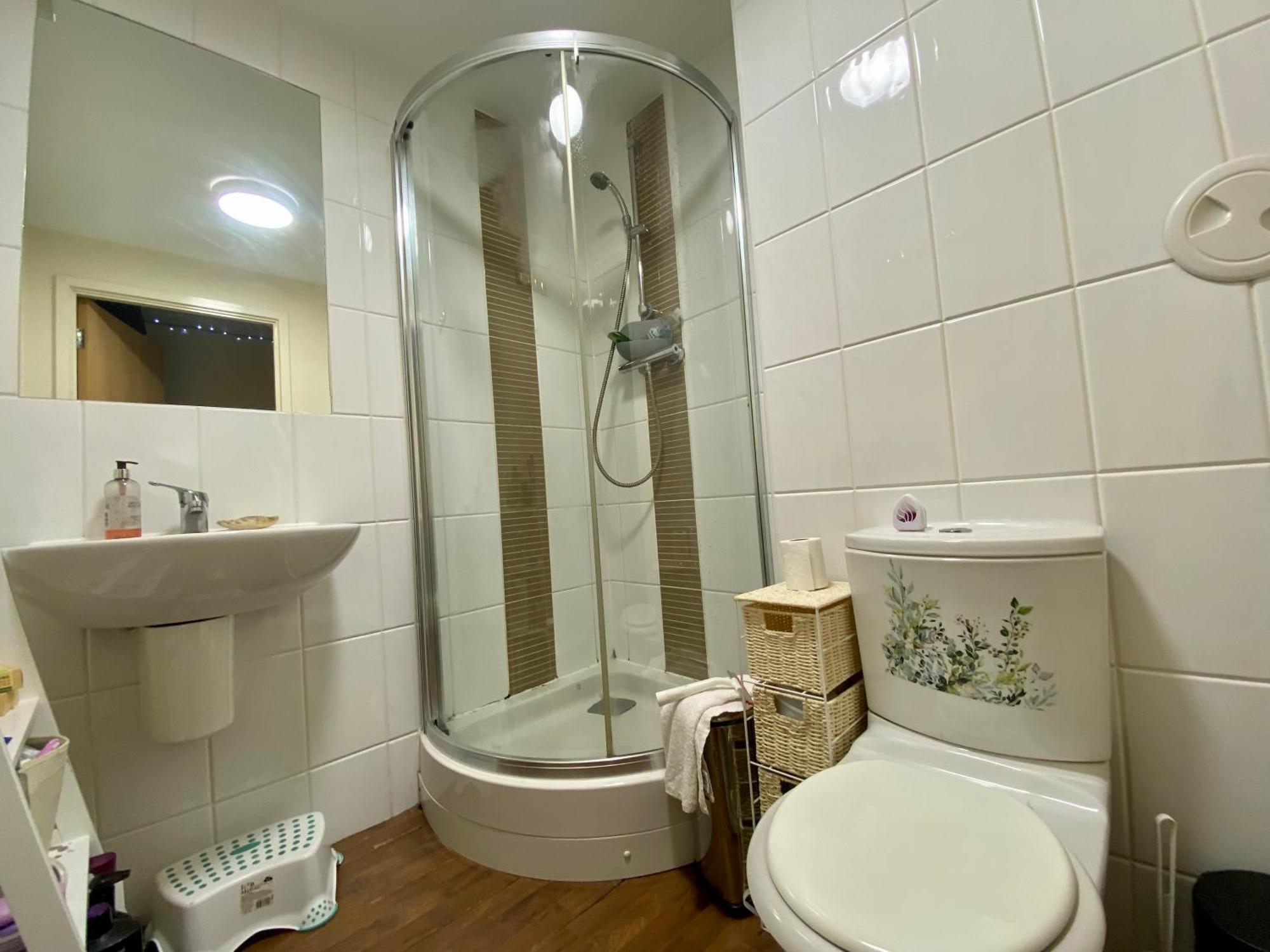 Lovely Double Room With Private Bathroom And Double Room With Shared Toilet & Parking Free Edinburgh Kültér fotó