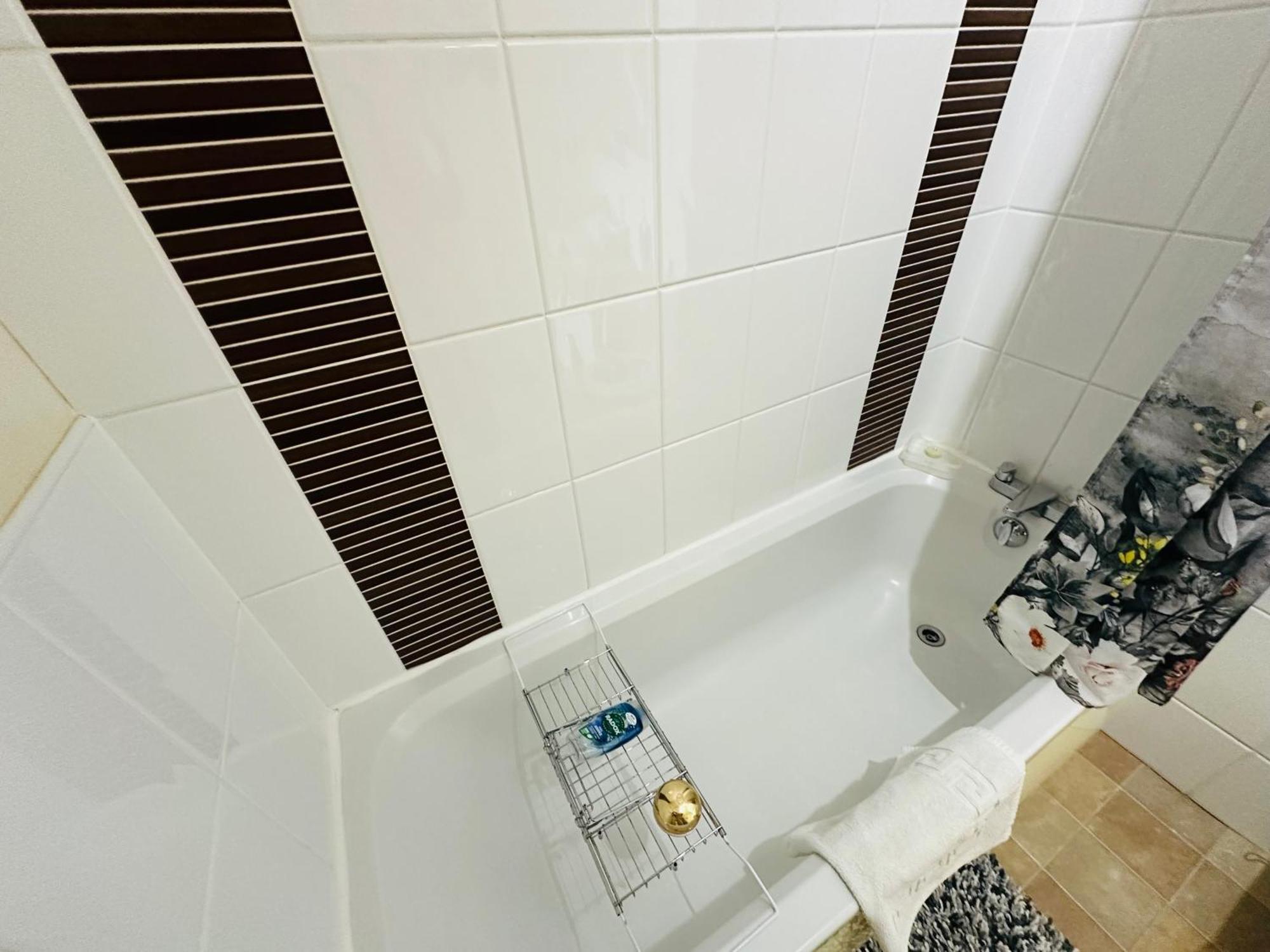 Lovely Double Room With Private Bathroom And Double Room With Shared Toilet & Parking Free Edinburgh Kültér fotó
